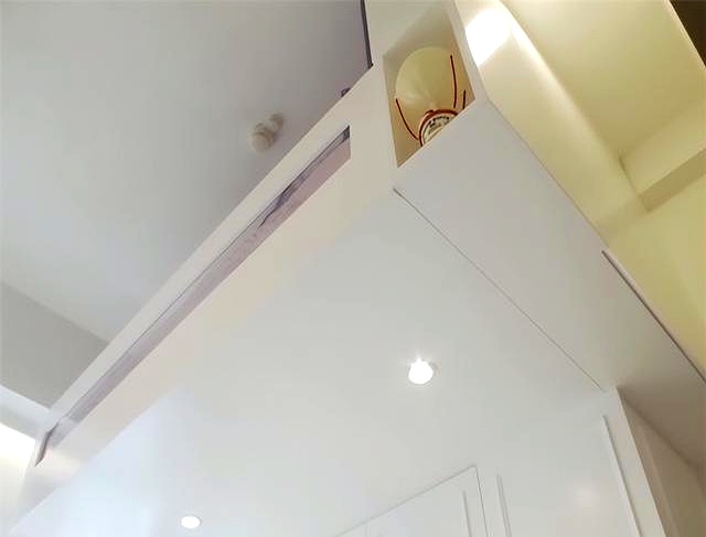 香港小夫妻“穷装”14㎡蜗居，全屋打满柜子，半平米不敢浪费