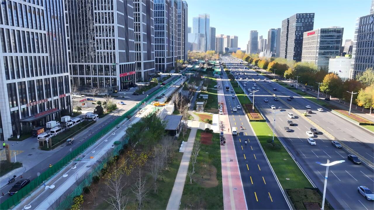 济南地铁施工围挡大面积“退场” 城市道路加速“回归”