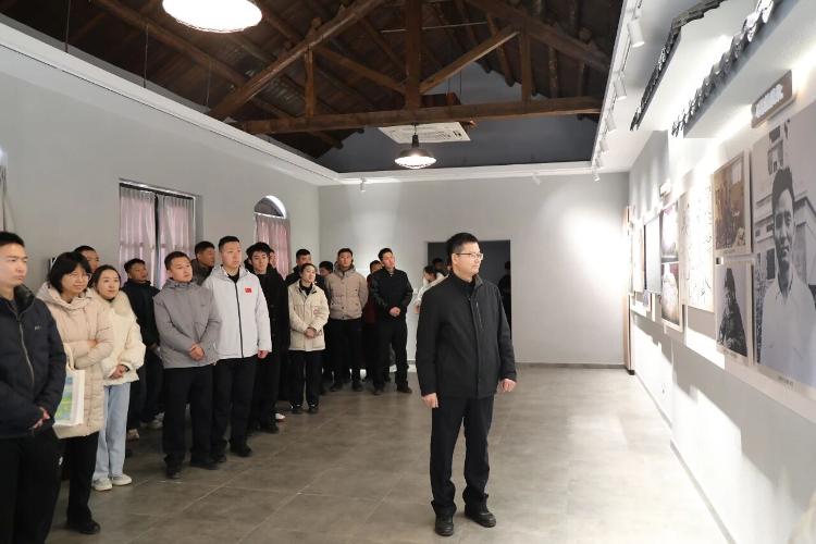 山东省齐州监狱：追寻红色足迹 厚植青年担当