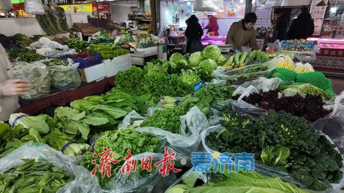 记者探访冬季“菜篮子” 天气“打乱节奏”蔬菜价格走高