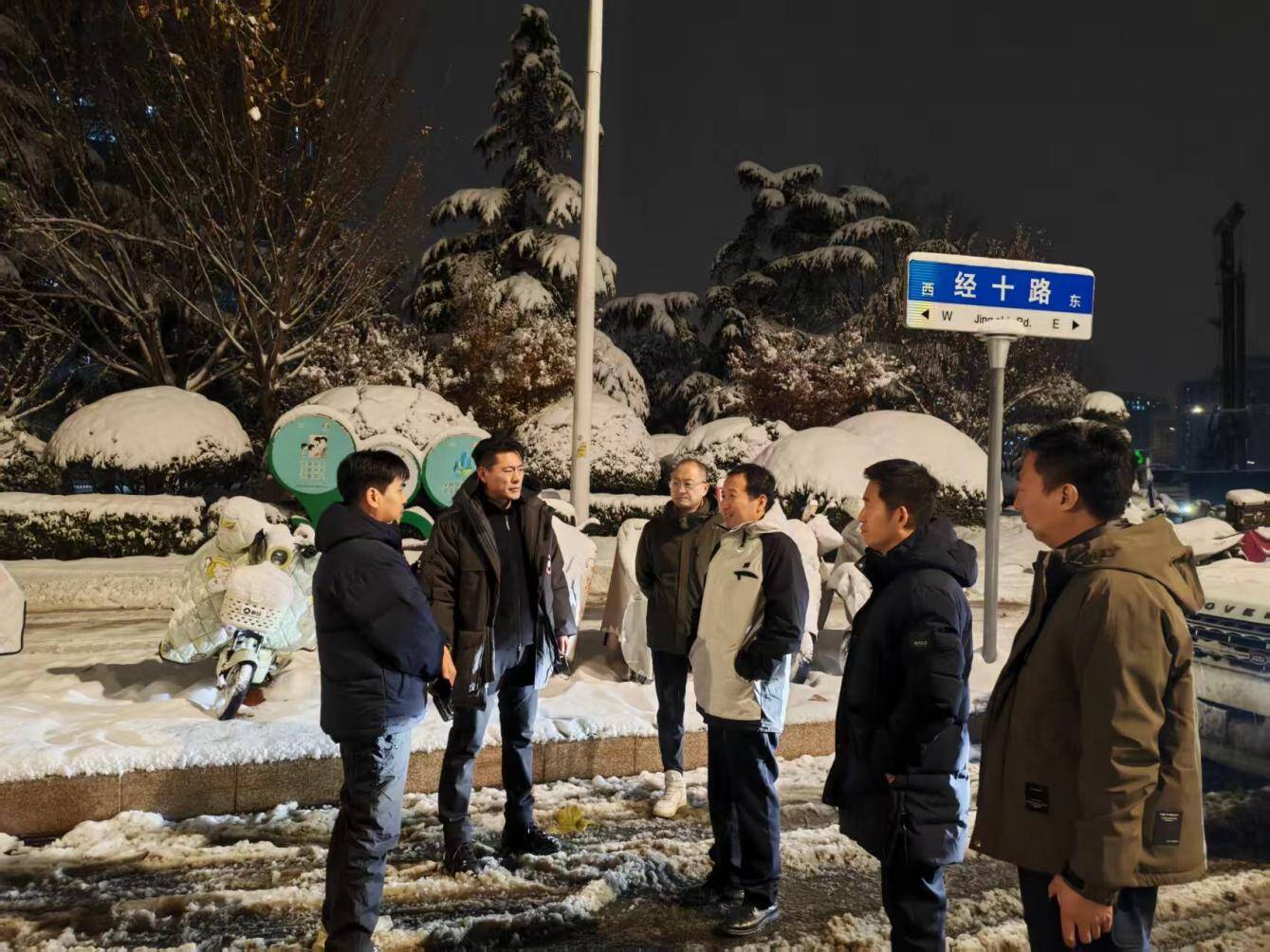 昼夜清雪保畅通 济南高新城管1450名人员浴“雪”奋战守护城市平安路